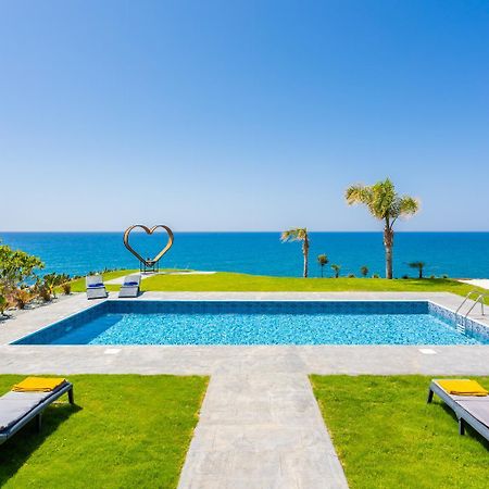 Villa Beach Heaven Pomos Bagian luar foto
