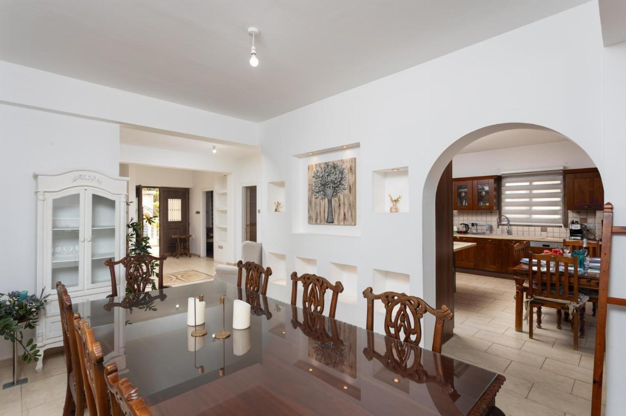 Villa Beach Heaven Pomos Bagian luar foto