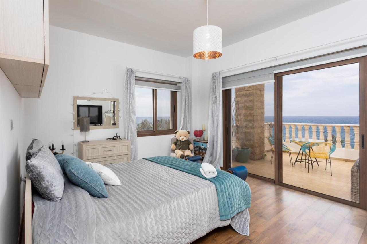 Villa Beach Heaven Pomos Bagian luar foto