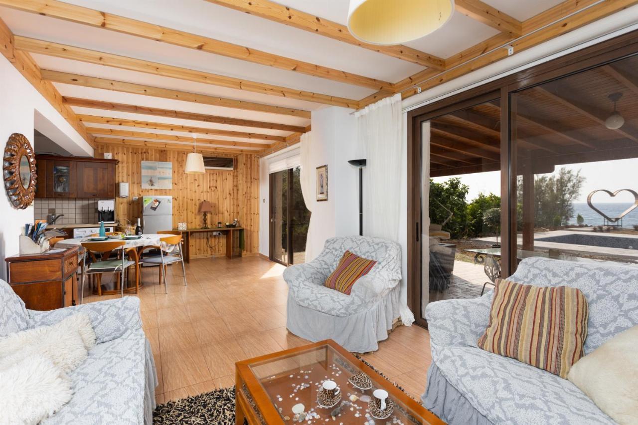 Villa Beach Heaven Pomos Bagian luar foto