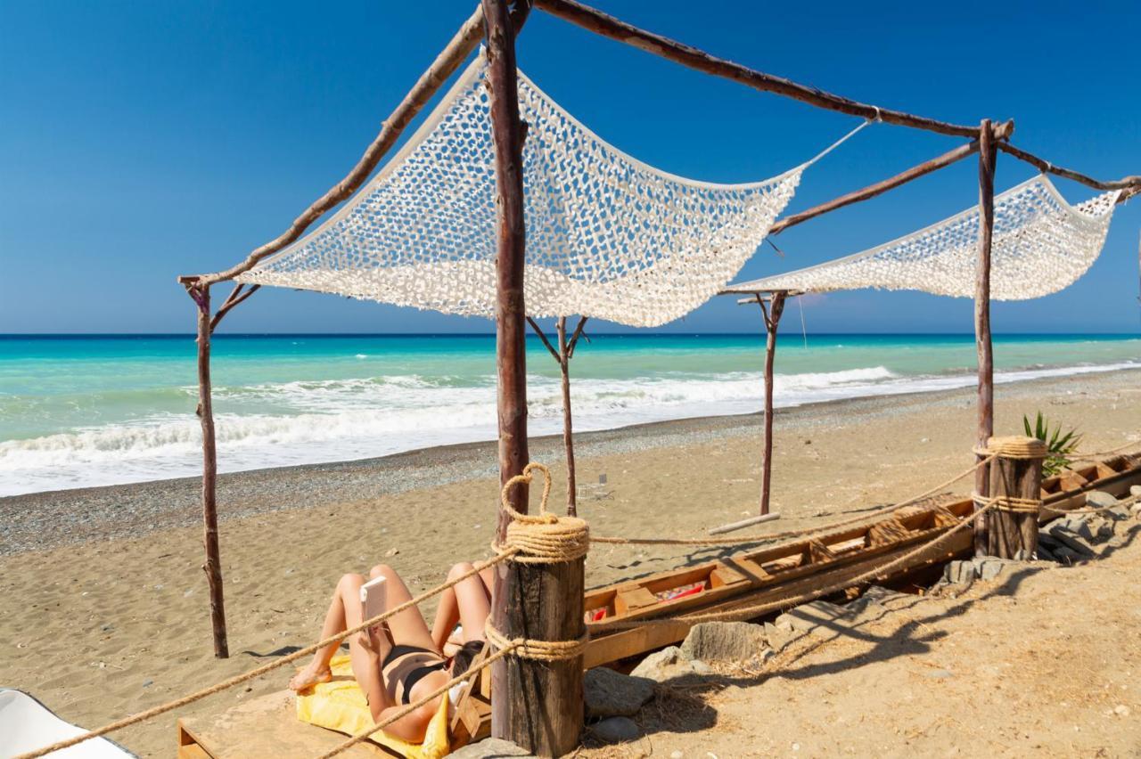 Villa Beach Heaven Pomos Bagian luar foto