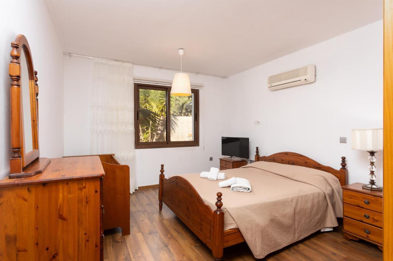 Villa Beach Heaven Pomos Bagian luar foto