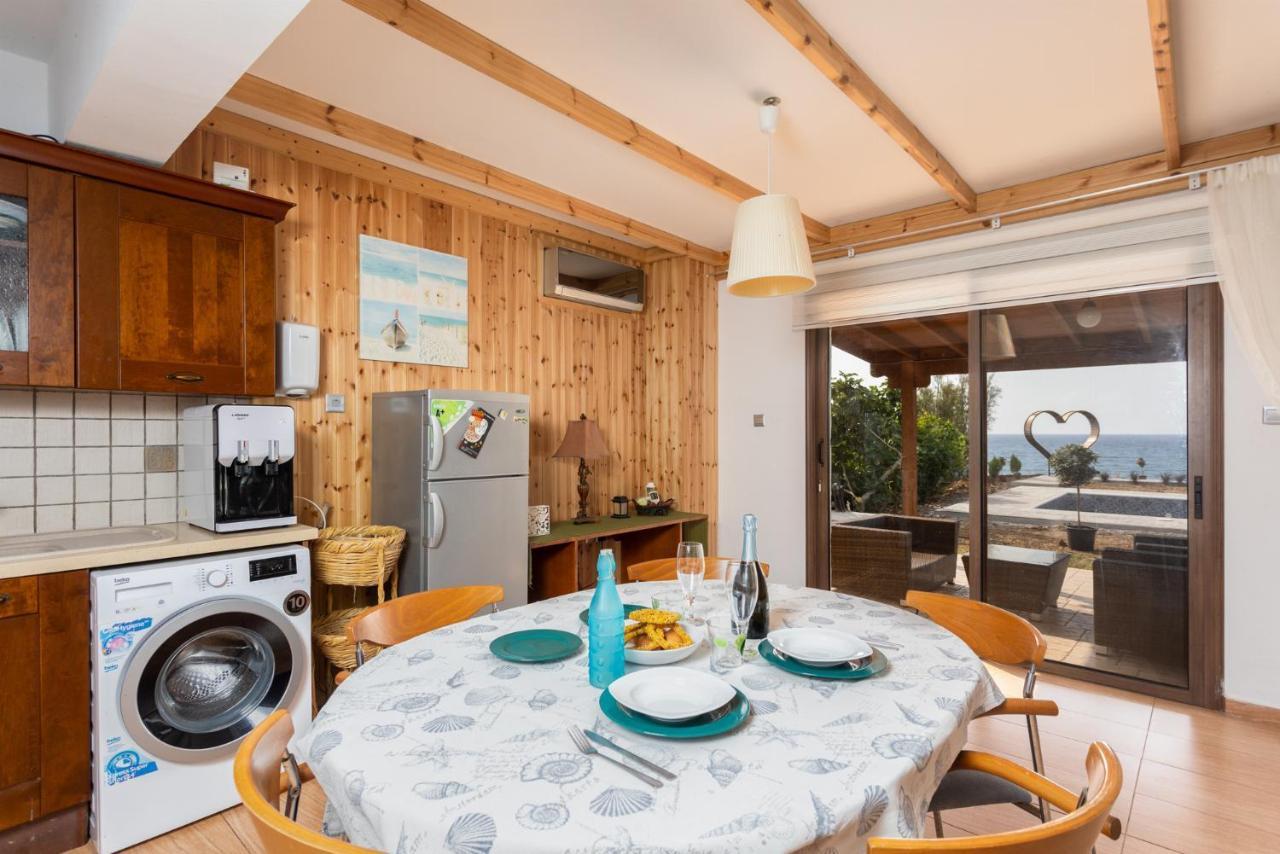 Villa Beach Heaven Pomos Bagian luar foto