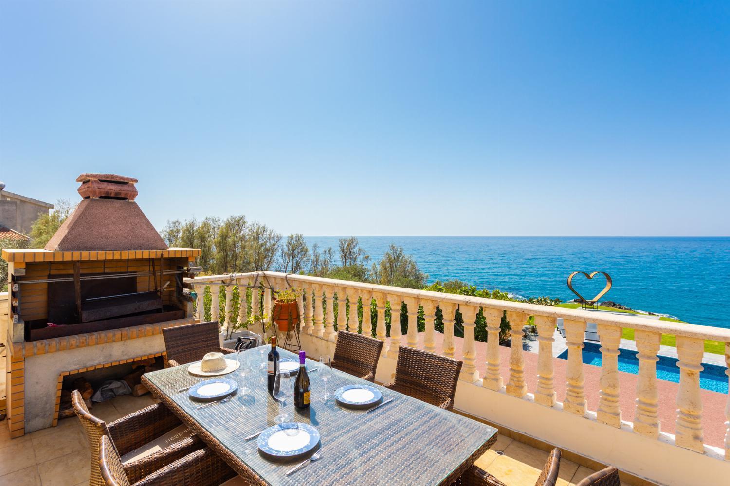 Villa Beach Heaven Pomos Bagian luar foto