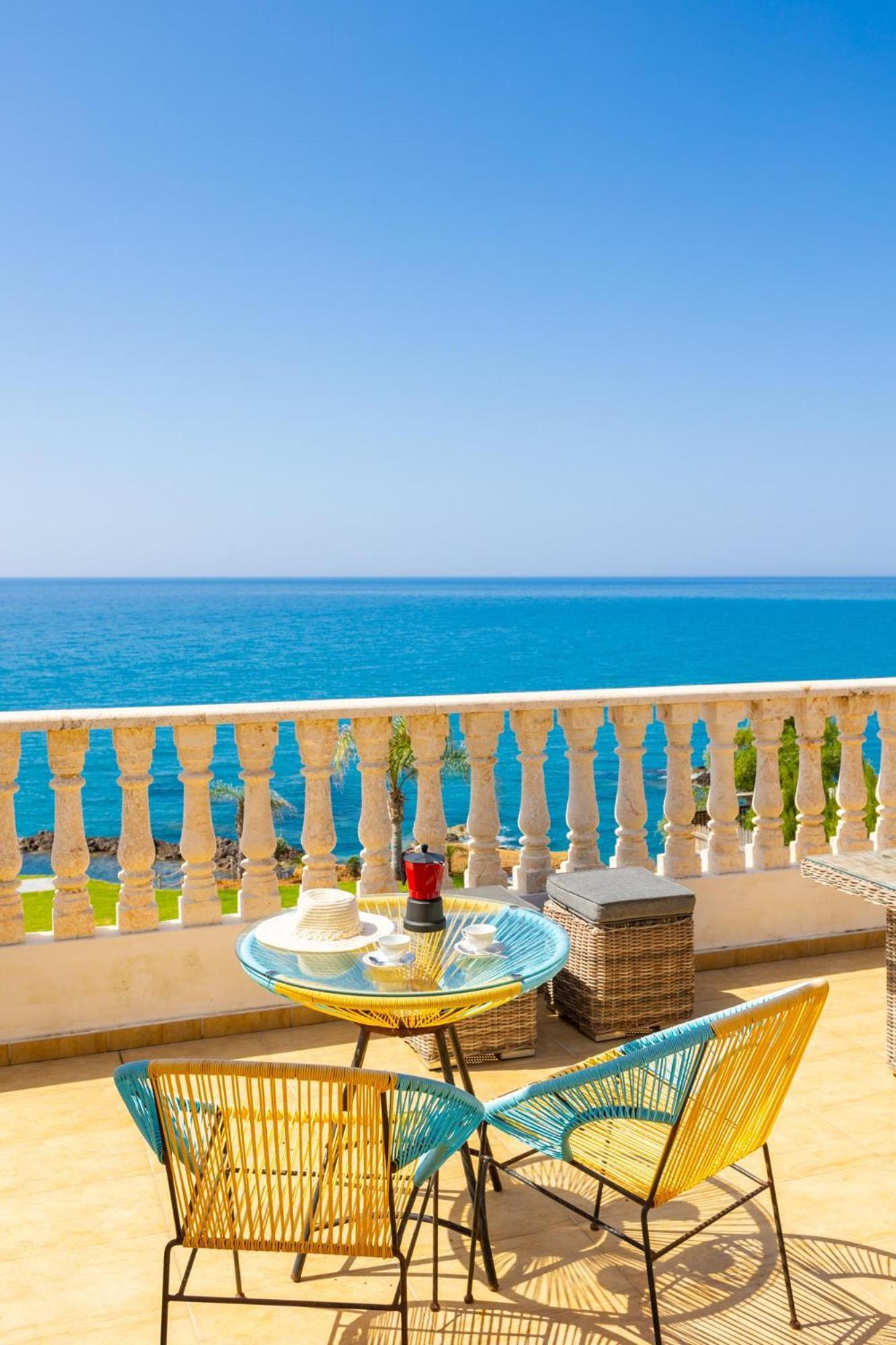 Villa Beach Heaven Pomos Bagian luar foto